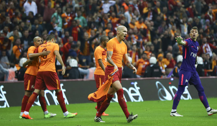 Galatasaray'a galibiyeti getiren golü 90+1'de Maicon